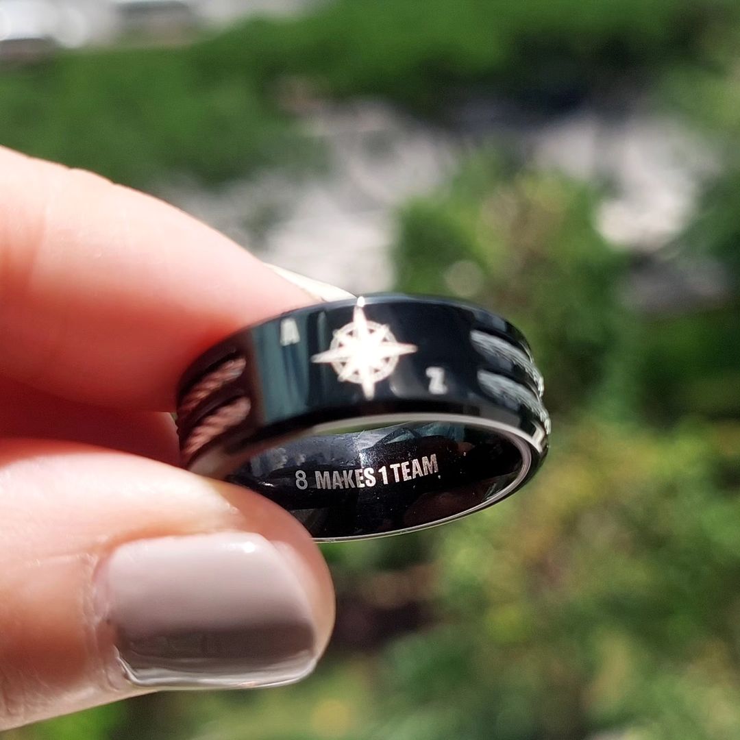 Ateez ring (in silver)