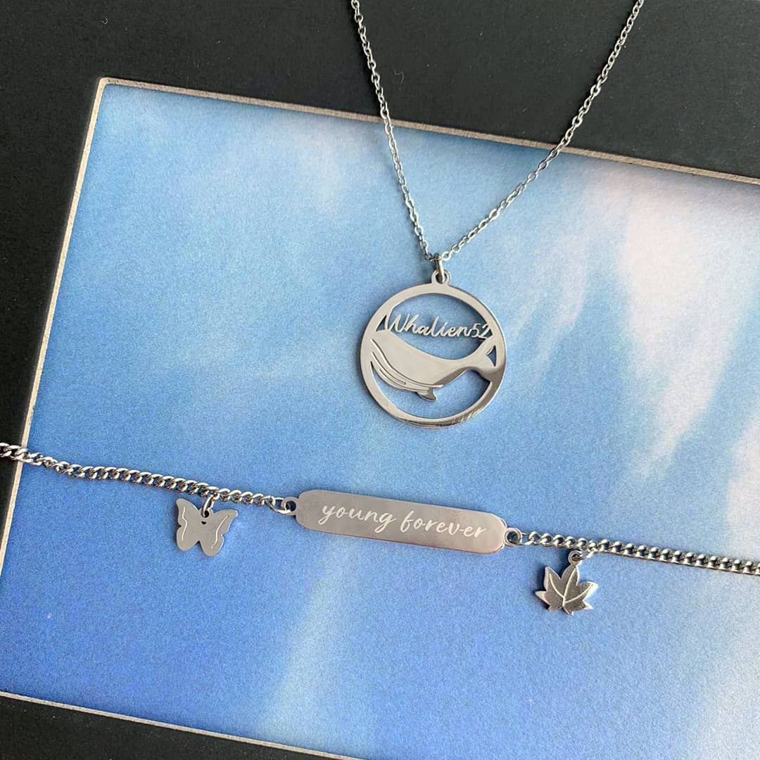 Young Forever bracelet / Whalien 52 necklace