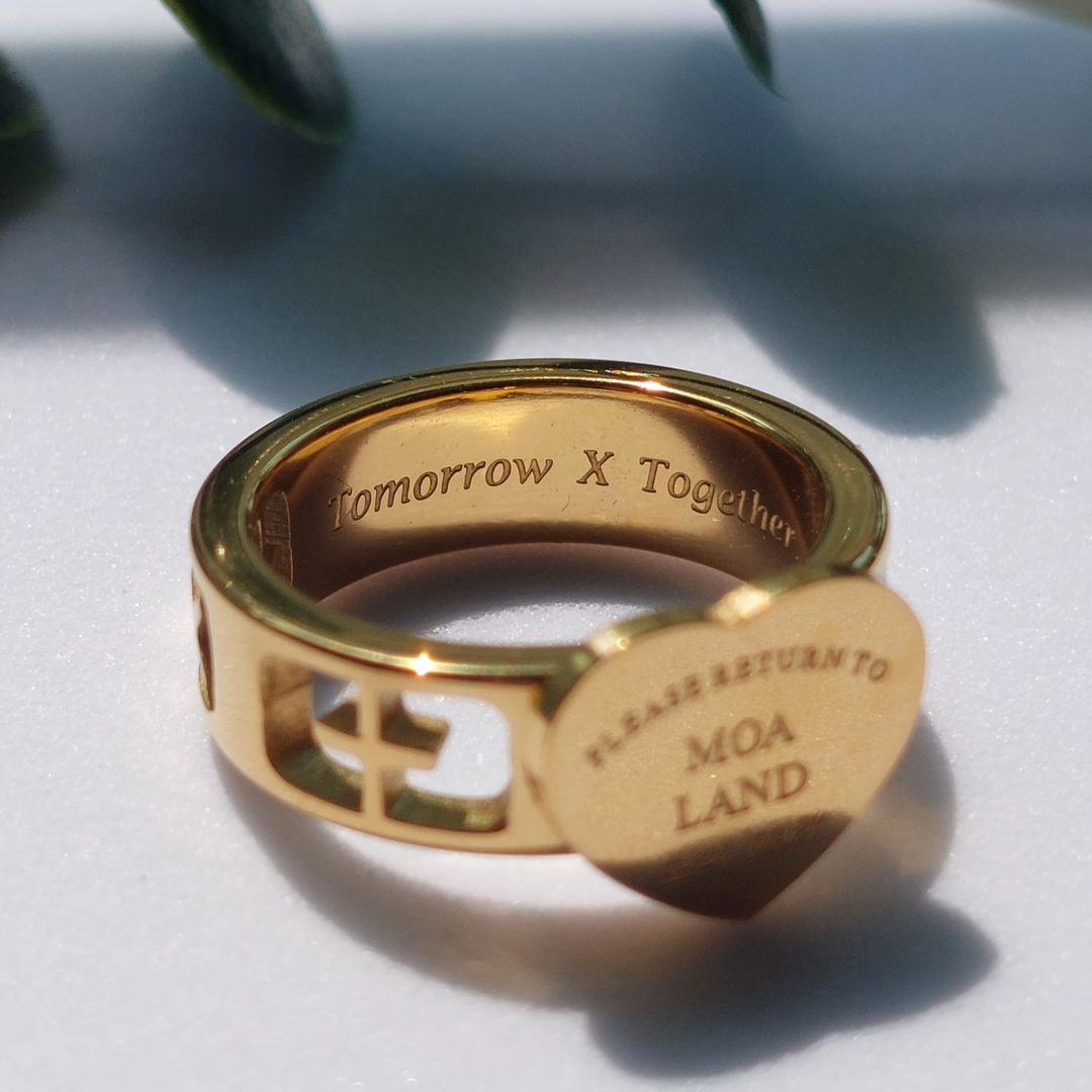 TXT Moa Land rings