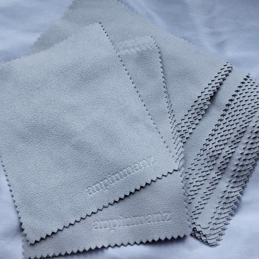 Jewelry polishing cloth