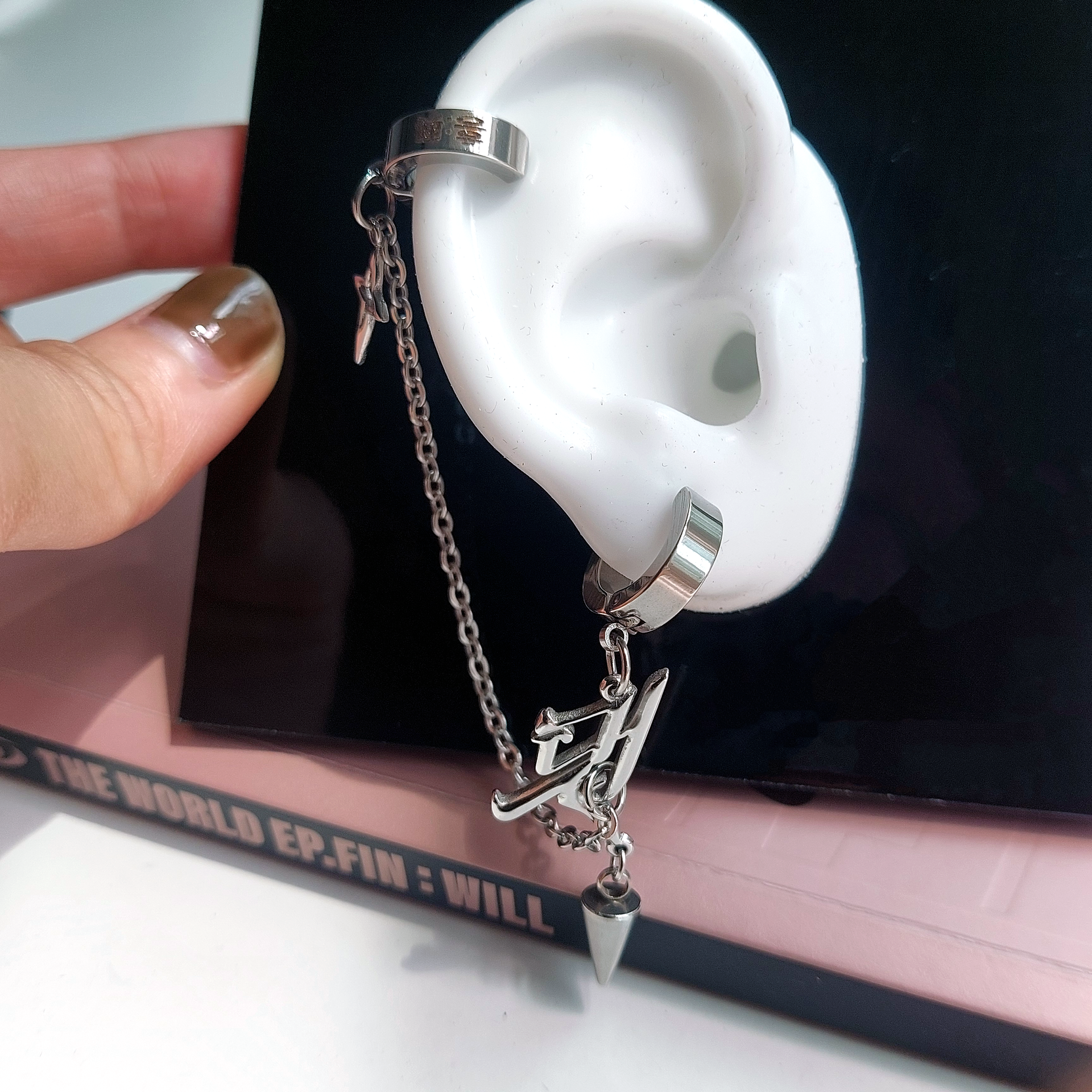 Ateez Crazy Form/The Real earrings earcuff The Real (one earring  earcuff)