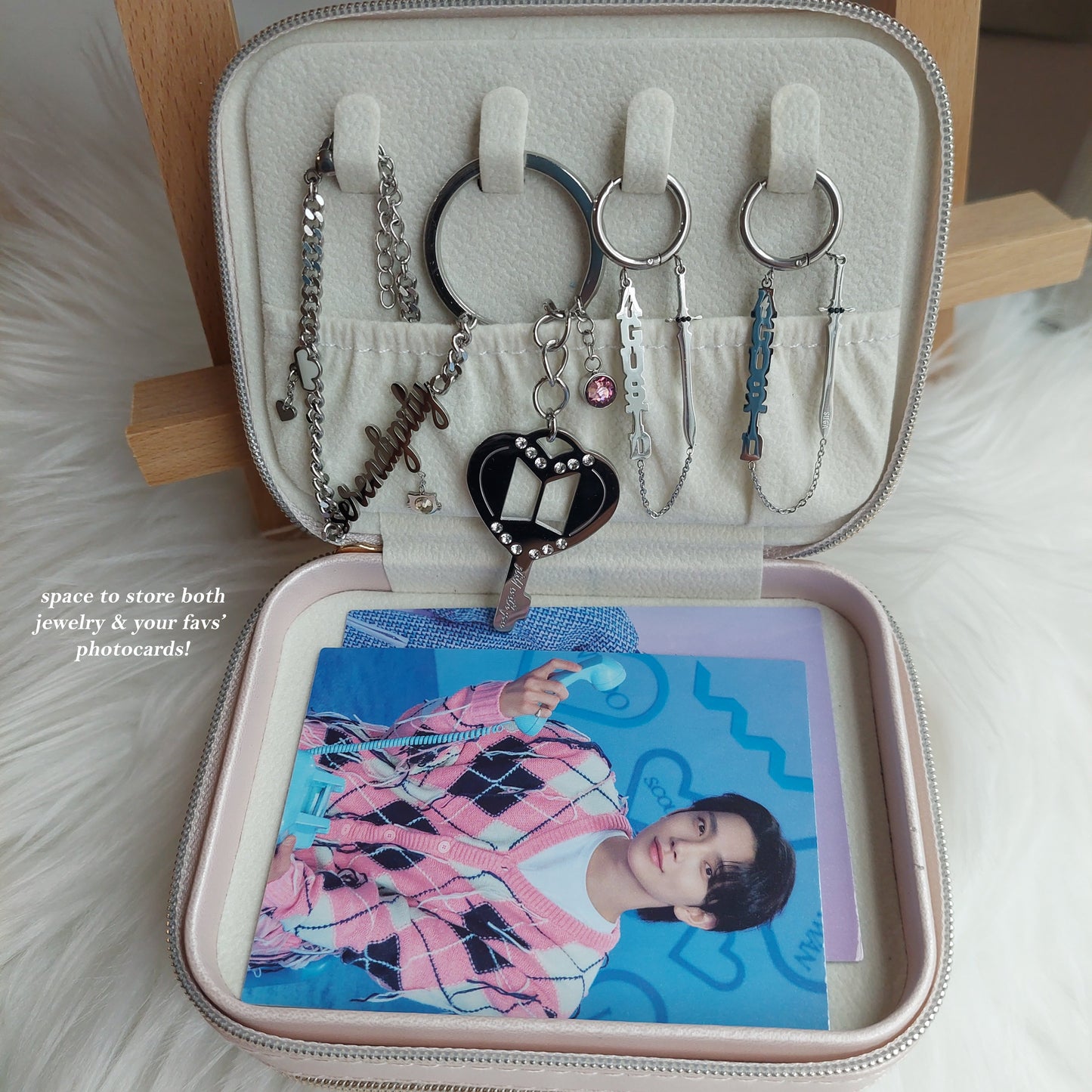 Going Seventeen jewelry organizer